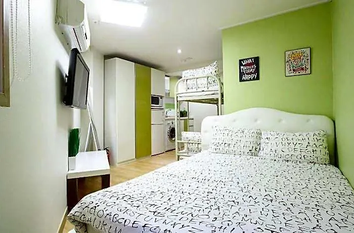 Zaza Backpackers 3*