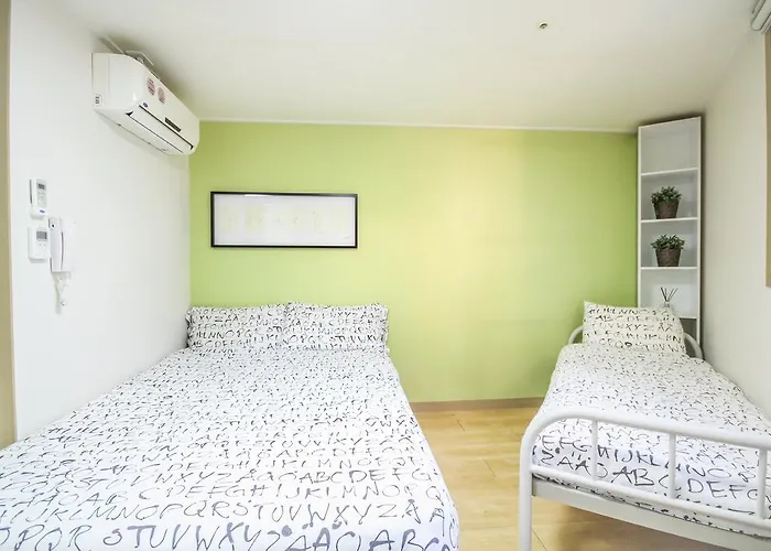 Zaza Backpackers 3*